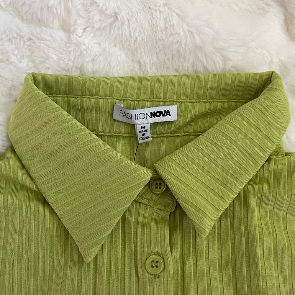 Collared Crop Top - Picture 4 of 4